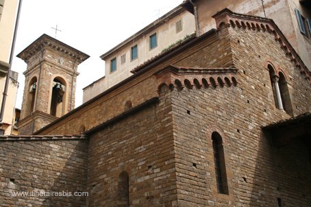 photo extérieur de l'église S.S. Apostoli Florence Firenze