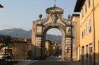 Pistoia et ses alentours le village de Pescia la porte Fiorentina