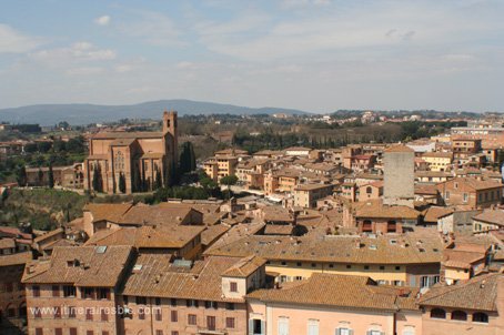 Visite de la ville de Sienne eglise San Domenico et les toits de Sienne