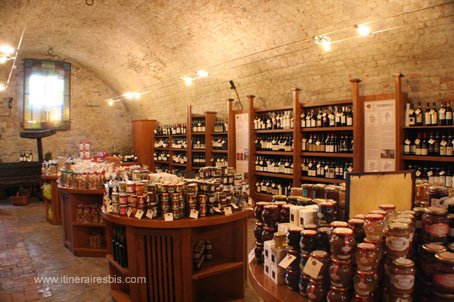 Visite du Château Grinzane Cavour la boutique du château