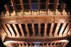 Le château Grinzane Cavour entre-poutres peint