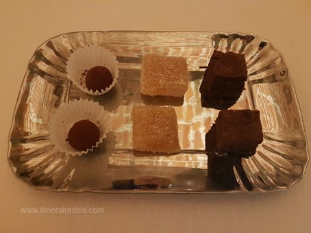 Caffé Umberto, Enoclub à Alba les mignardises