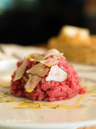 Restaurant Caffé Umberto, Enoclub à Alba spécialité du Piémont la Fasona