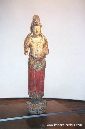 Musée Guimet Bodhisttava Avalokitèsvara (bois polychromé)